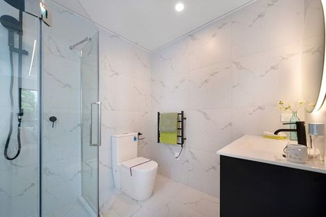 Photo of property in 6b Palmer Avenue, Glen Eden, Auckland, 0602
