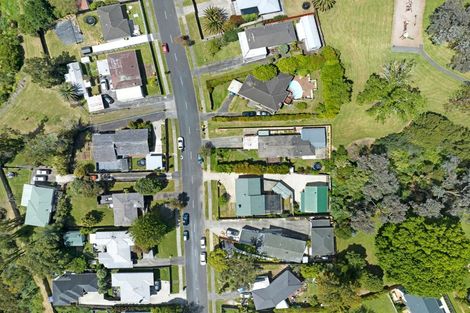 Photo of property in 2/55 Ennis Avenue, Pakuranga Heights, Auckland, 2010