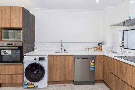Photo of property in 2/18 May Street, Hamilton East, Hamilton, 3216