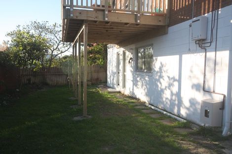 Photo of property in 3/104 East Coast Road, Forrest Hill, Auckland, 0620