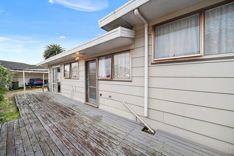Photo of property in 40 Mckinstry Avenue, Mangere East, Auckland, 2024