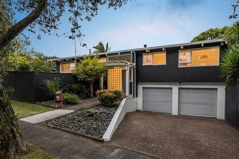 Photo of property in 2 Manaia Place, Mairangi Bay, Auckland, 0630