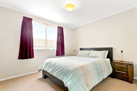 Photo of property in 12 Borich Road, Sunnyvale, Auckland, 0612