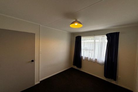 Photo of property in 31 Cumberland Street, Merrilands, New Plymouth, 4312