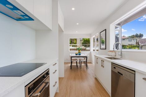 Photo of property in 21 Compton Street, Hillcrest, Auckland, 0627