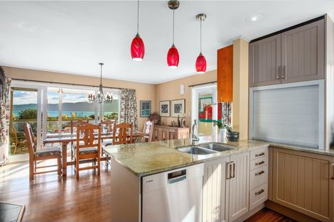 Photo of property in 19 Manly Street, Paraparaumu Beach, Paraparaumu, 5032