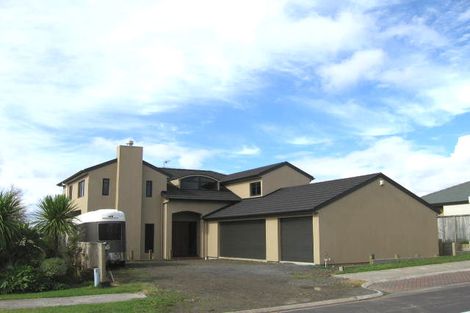 Photo of property in 19 Highfields Terrace, Henderson, Auckland, 0612