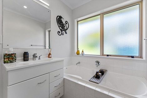 Photo of property in 7 Omana Avenue, Shelly Beach, Helensville, 0874