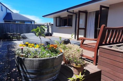 Photo of property in 16 Hadlow Place, Burnside, Christchurch, 8041