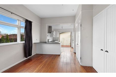 Photo of property in 37 Gresford Street, Edgeware, Christchurch, 8013