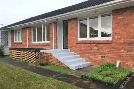 Photo of property in 3/10a Fenwick Avenue, Milford, Auckland, 0620