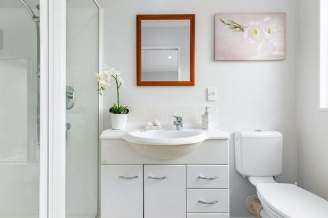 Photo of property in 5 Pyrite Street, Westgate, Auckland, 0614