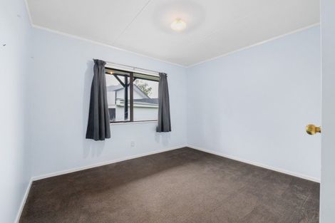 Photo of property in 2 Inverness Avenue, Hamilton East, Hamilton, 3216