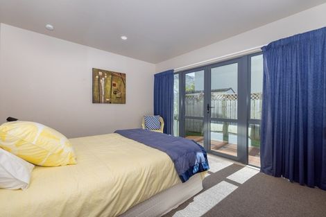 Photo of property in 10 Meadowbrook Place, Wanaka, 9305