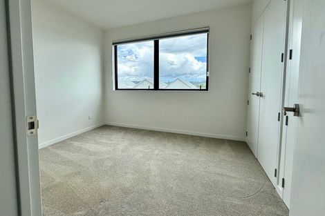 Photo of property in 14 Porowha Road, Westgate, Auckland, 0814