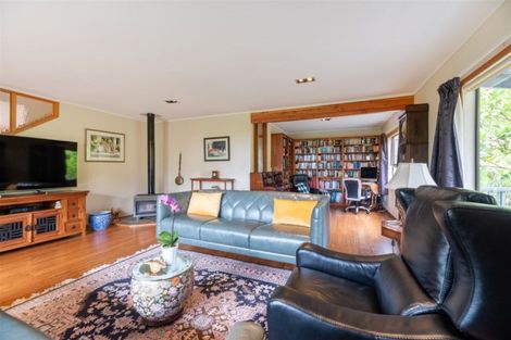 Photo of property in 227a Golf Road, Titirangi, Auckland, 0604