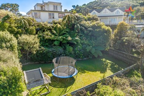 Photo of property in 4 Akatea Road, Korokoro, Lower Hutt, 5012