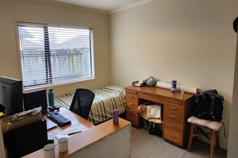 Photo of property in 28 Sirius Crescent, Rototuna North, Hamilton, 3210