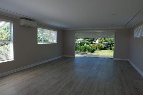 Photo of property in 10 Karu Crescent, Waikanae, 5036