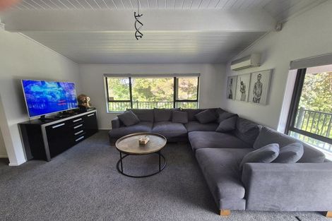 Photo of property in 3 William Pitcher Place, Greenhithe, Auckland, 0632