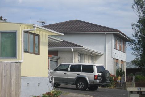 Photo of property in 3/92 Lynwood Road, New Lynn, Auckland, 0600