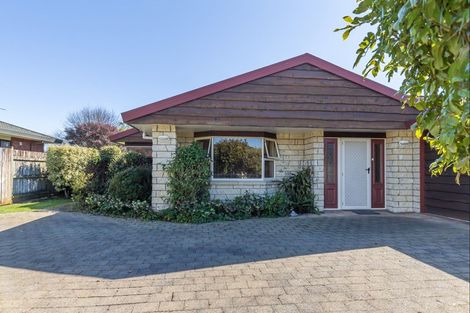 Photo of property in 28 Easton Way, Levin, 5510