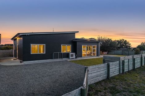 Photo of property in 11 Maury Place, Foxton, 4814