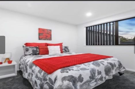 Photo of property in 1e Edgewood Way, Henderson, Auckland, 0612