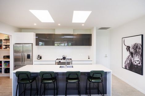 Photo of property in 33 Hartwell Drive, Kelvin Grove, Palmerston North, 4470