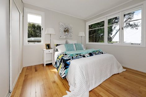 Photo of property in 25 Smythe Road, Henderson, Auckland, 0612