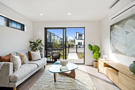 Photo of property in 1/4 Glenburn Road, Hobsonville, Auckland, 0616