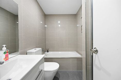 Photo of property in 2u3 Rosalind Street, Deanwell, Hamilton, 3206