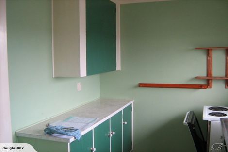 Photo of property in 8a Longcroft Terrace, Newlands, Wellington, 6037