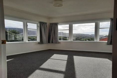 Photo of property in 30 The Drive, Tawa, Wellington, 5028