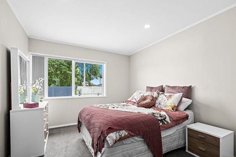 Photo of property in 33 Taka Street, Takanini, 2112