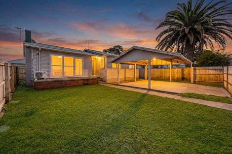Photo of property in 21 President Avenue, Papakura, 2110