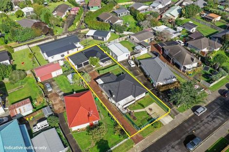 Photo of property in 6 Durham Street, Te Atatu Peninsula, Auckland, 0610