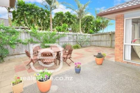 Photo of property in 4 Neaptide Close, Red Beach, 0932