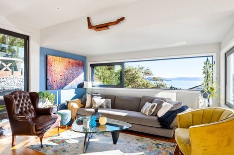 Photo of property in 32 Rona Street, Eastbourne, Lower Hutt, 5013