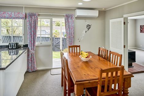 Photo of property in 7 Luff Place, Whitby, Porirua, 5024