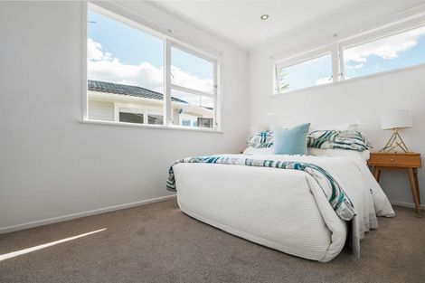 Photo of property in 18 Hatherlow Street, Glenfield, Auckland, 0629