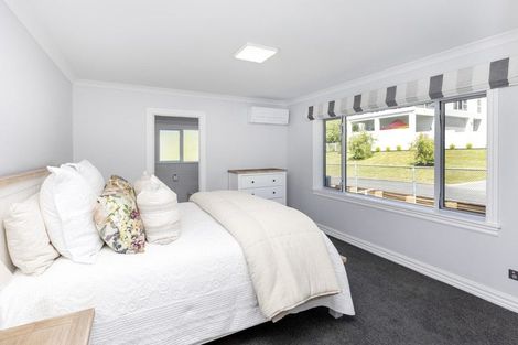 Photo of property in 6 Rushden Rise, Westmorland, Christchurch, 8025