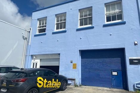 Photo of property in 2u1 King Street, Mount Cook, Wellington, 6021