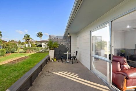 Photo of property in 114 Racecourse Road, Waiuku, 2123
