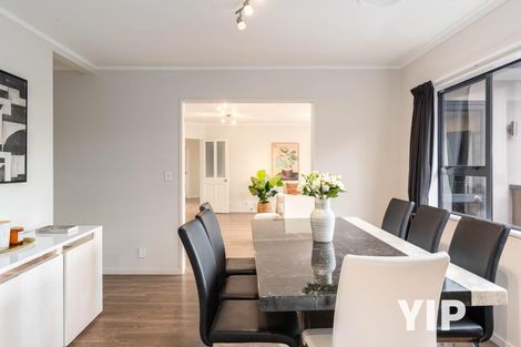 Photo of property in 10 Longmont Terrace, Churton Park, Wellington, 6037