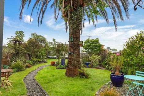 Photo of property in 87 Russell Street, Westport, 7825