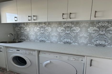 Photo of property in 28 Chamberlain Road, Karori, Wellington, 6012