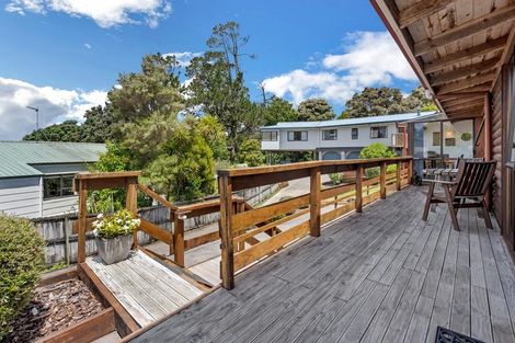 Photo of property in 3 Claret Place, Henderson, Auckland, 0612