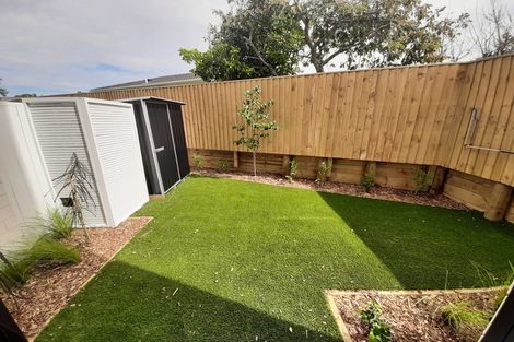 Photo of property in 9/59 Neil Avenue, Te Atatu Peninsula, Auckland, 0610