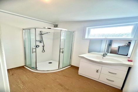 Photo of property in 16 Savoy Road, Glen Eden, Auckland, 0602